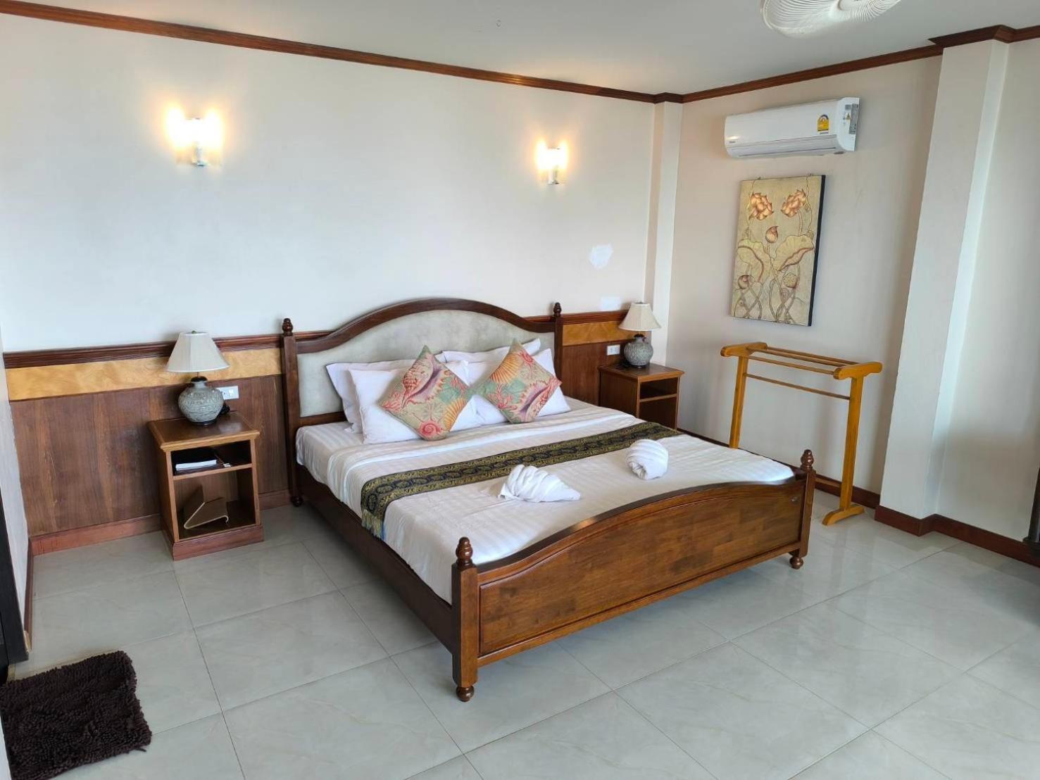 Seafront Bungalow,1630874283:JPEG